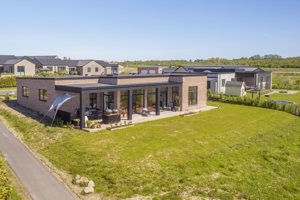 Huset set fra haven