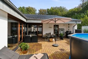 Overdækket terrasse/gårdhave