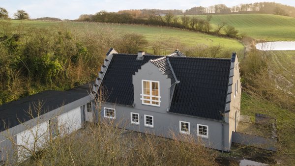 Ejendommen