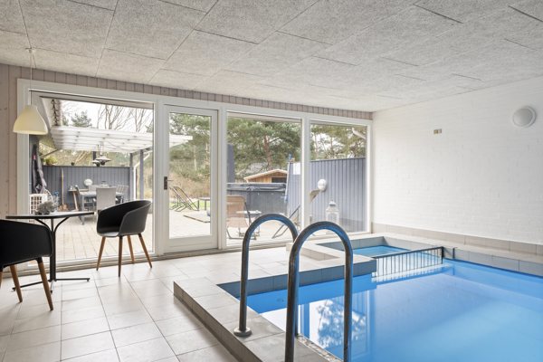 Indendørs swimmingpool