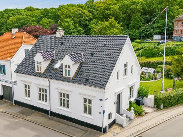 Ejendommen