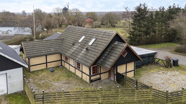 Ejendommen