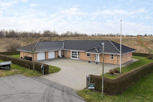 Ejendommen