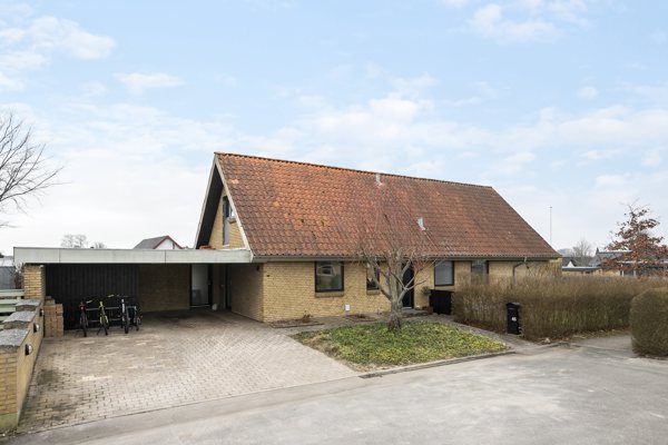 Ejendommen