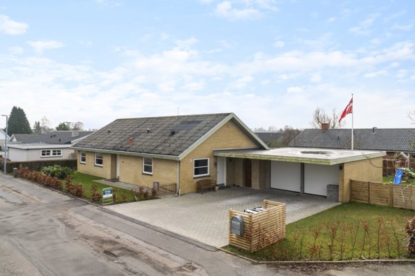 Ejendommen