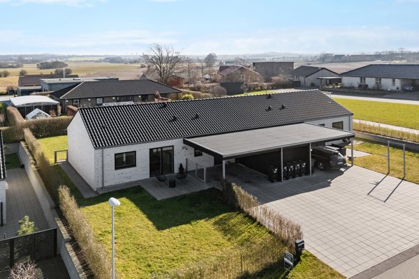Ejendommen