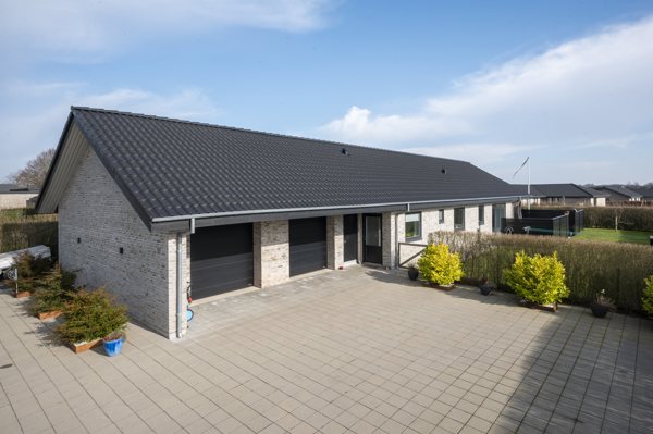 Ejendommen