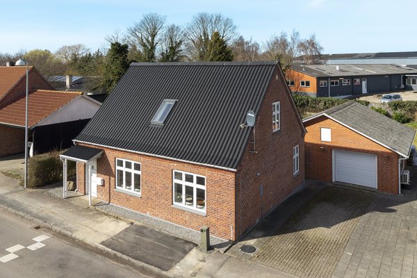Ejendommen