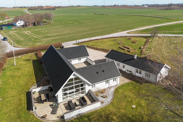Ejendommen