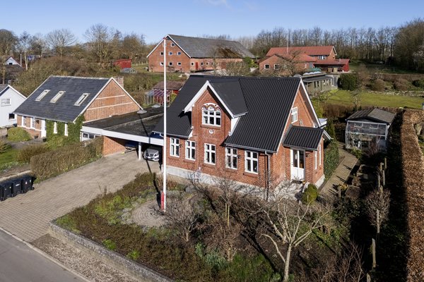 Ejendommen