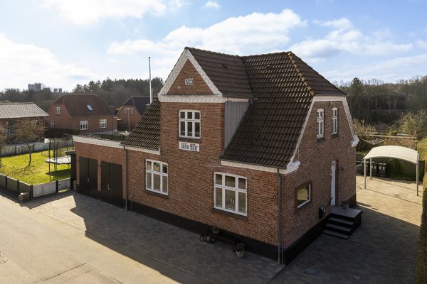 Ejendommen
