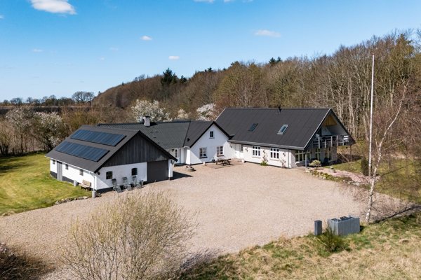 Ejendommen