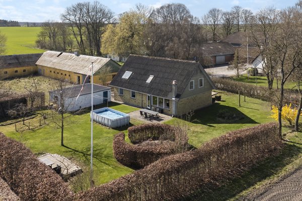 Ejendommen