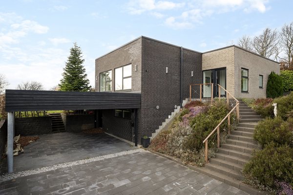 Ejendommen