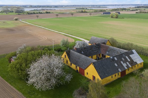 Ejendommen