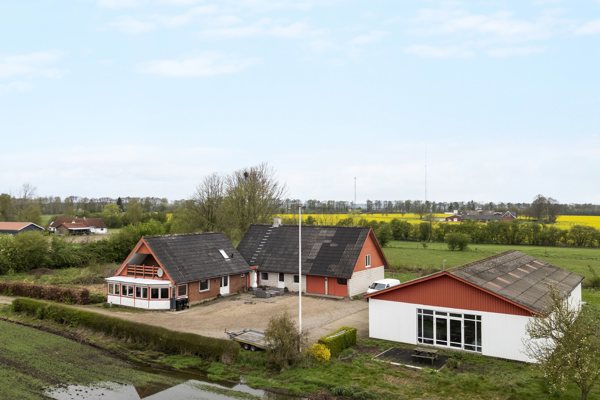 Ejendommen