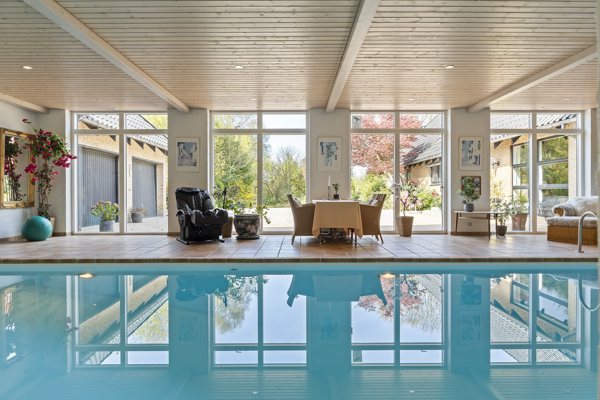 Indendørs swimmingpool