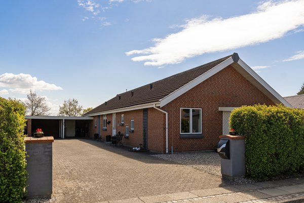 Ejendommen