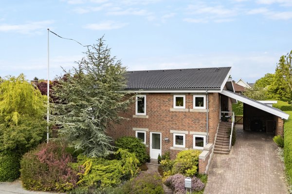 Ejendommen