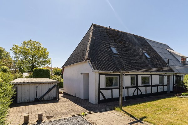 Ejendommen