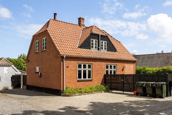 Ejendommen