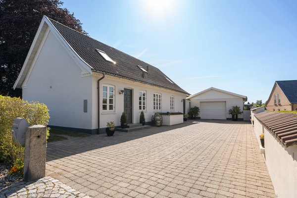 Ejendommen