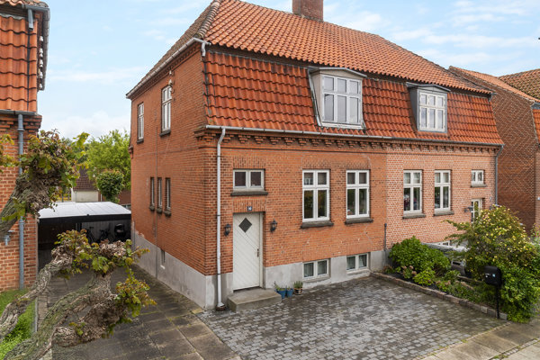 Ejendommen