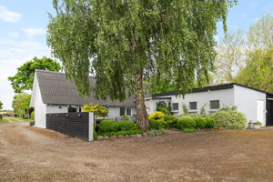 Ejendommen