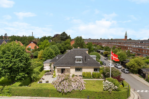 Ejendommen