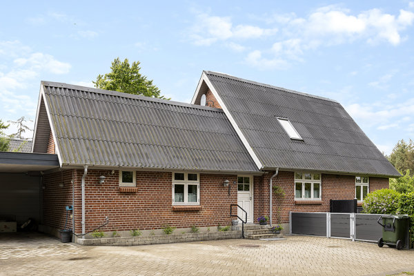 Ejendommen