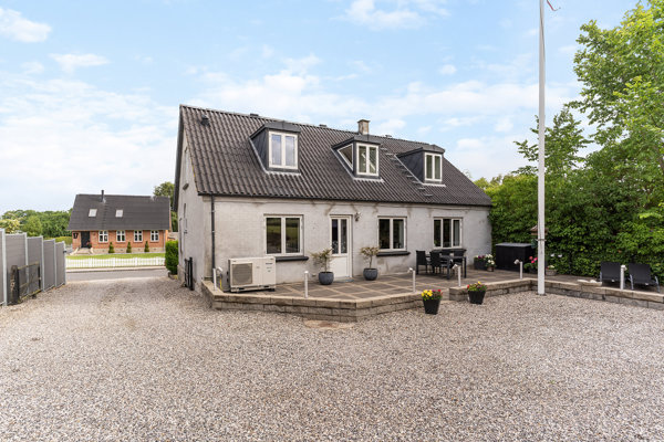 Ejendommen