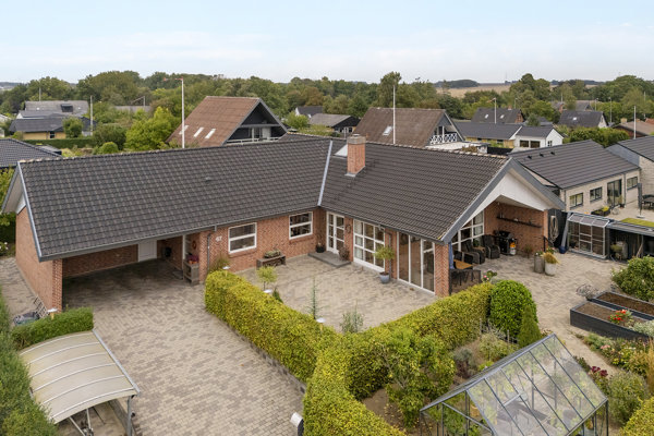 Ejendommen