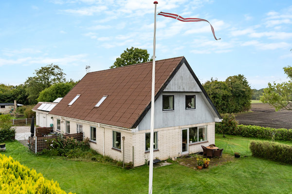 Ejendommen