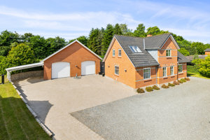 Ejendommen