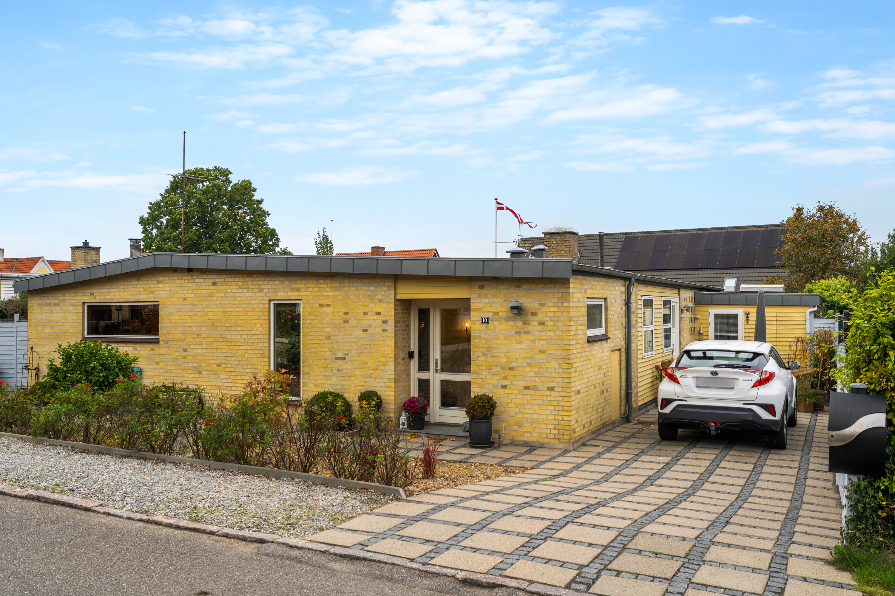 Villa på Solsortvej 10 4300 Holbæk.