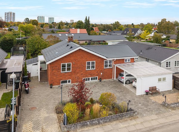 Ejendommen