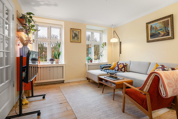 Fredensgade 13, 0. tv