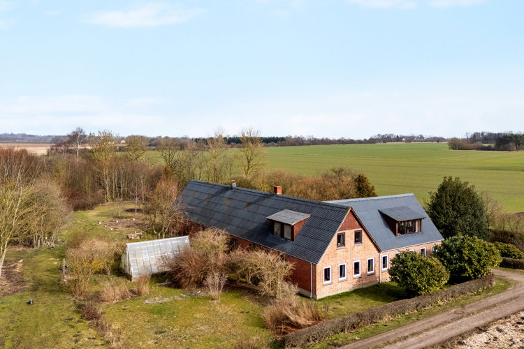 Gersdorffslundvej 5, Hou