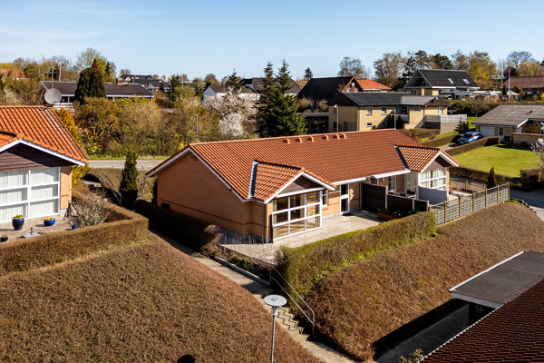 Ejendommen