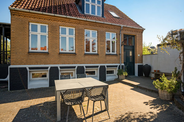 Ejendommen