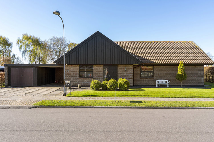 Rosenvænget 64