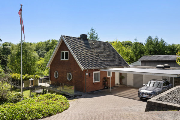 Ejendommen