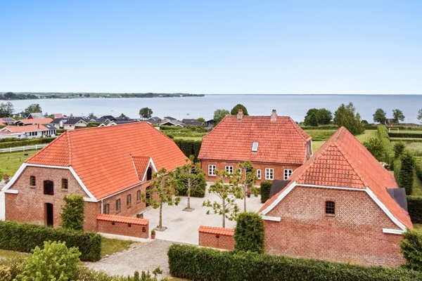 Ejendommen