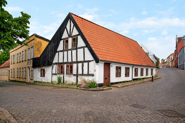 Ejendommen