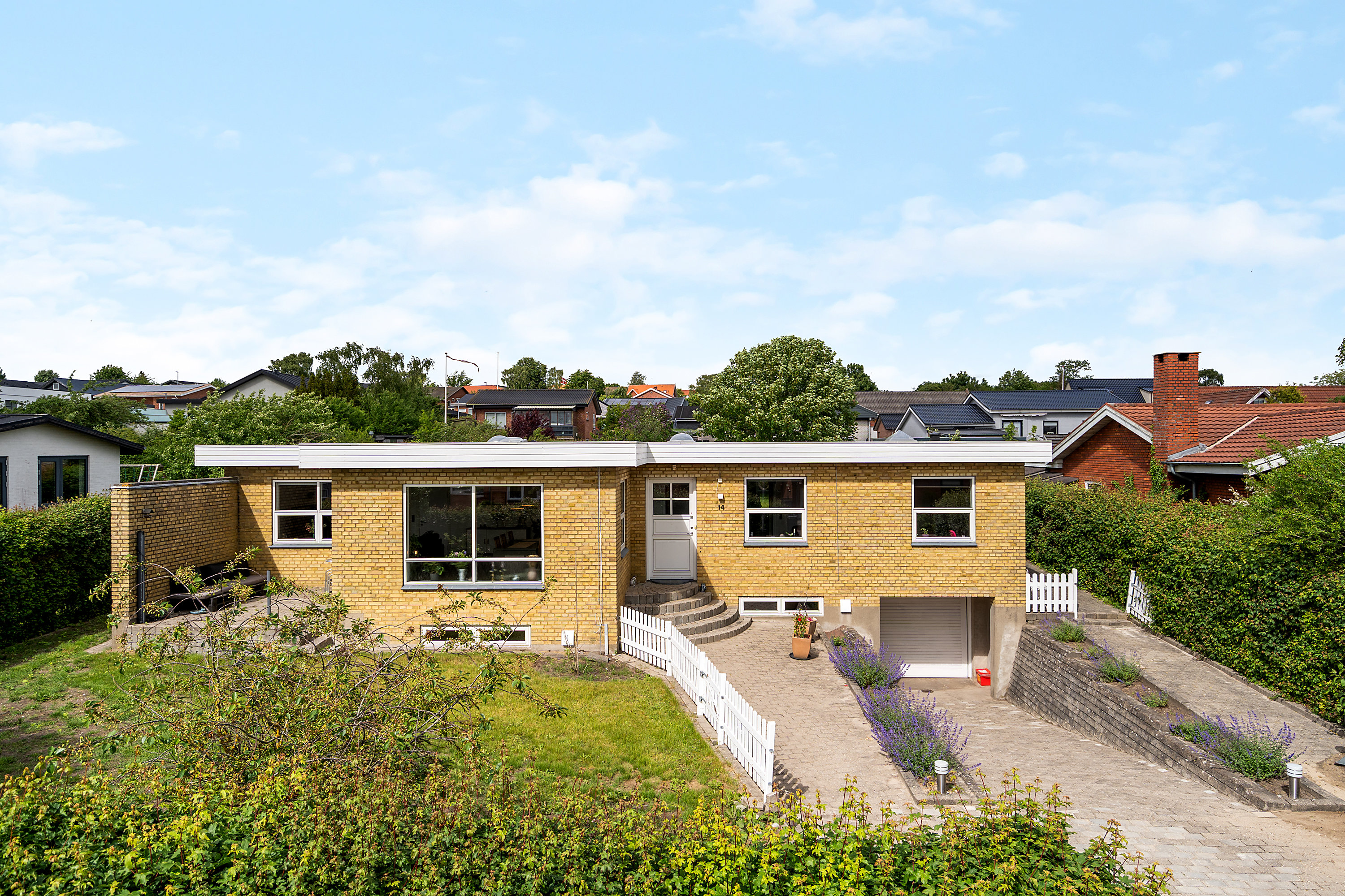 Villa på Thøger Larsens Vej 14 9200 Aalborg SV.
