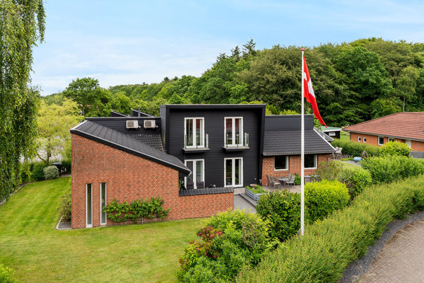 Ejendommen