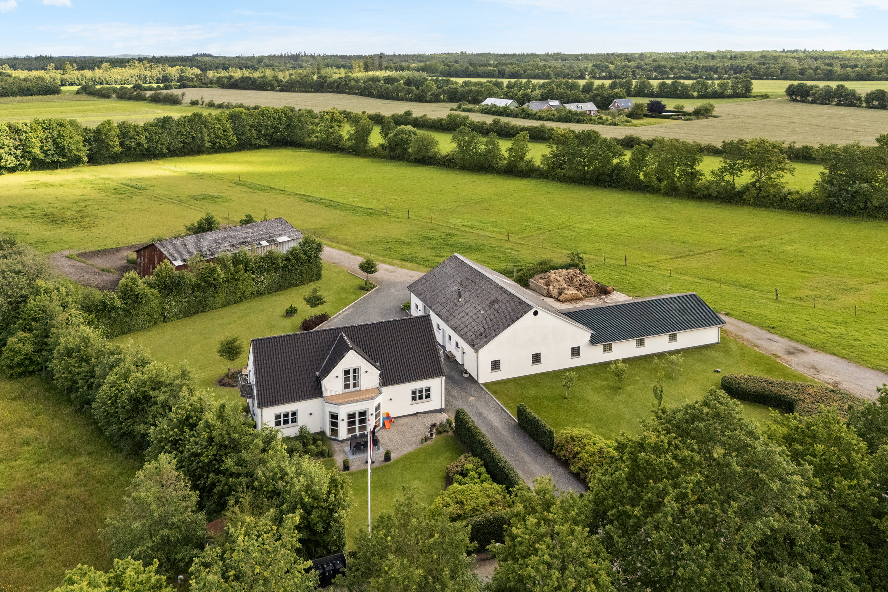 Talo, 214 m², tontti 27857 m²
