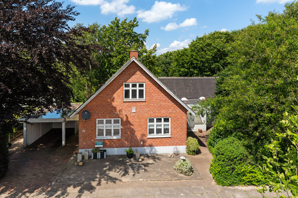 Ejendommen