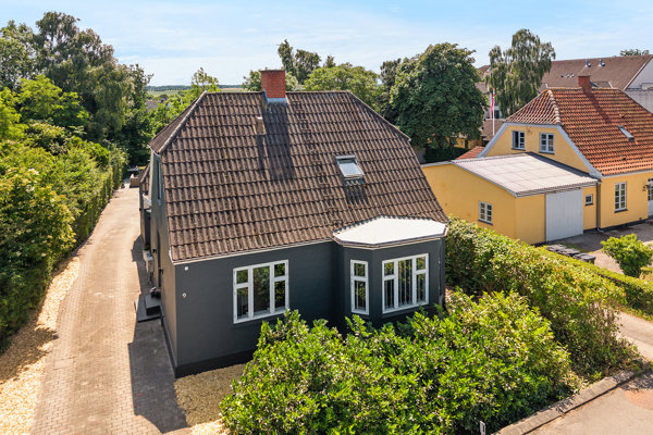 Ejendommen