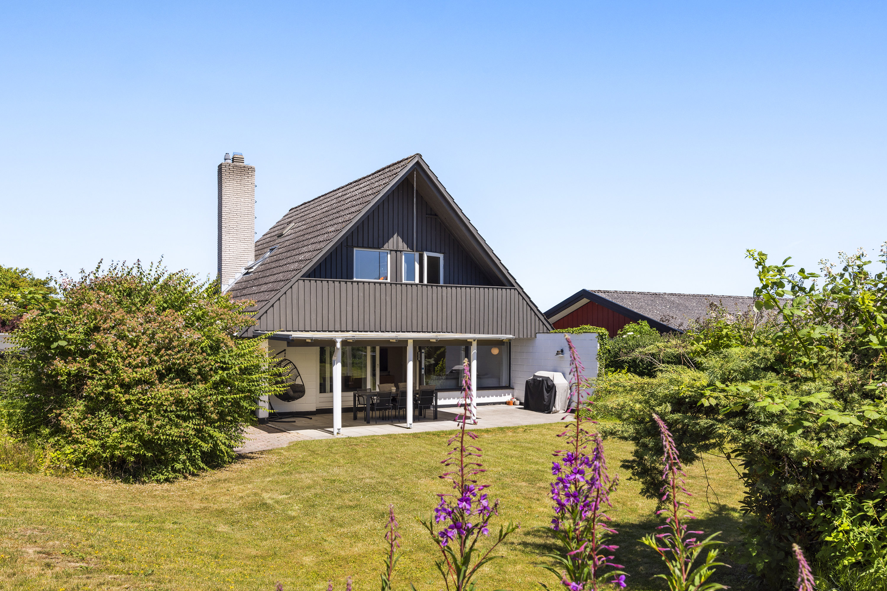 Hus, 146 m², grund 805 m²